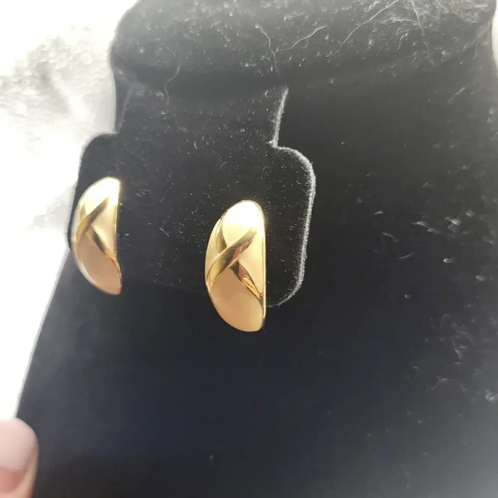 Vintage 80s Enamel Huggie Stud Earrings